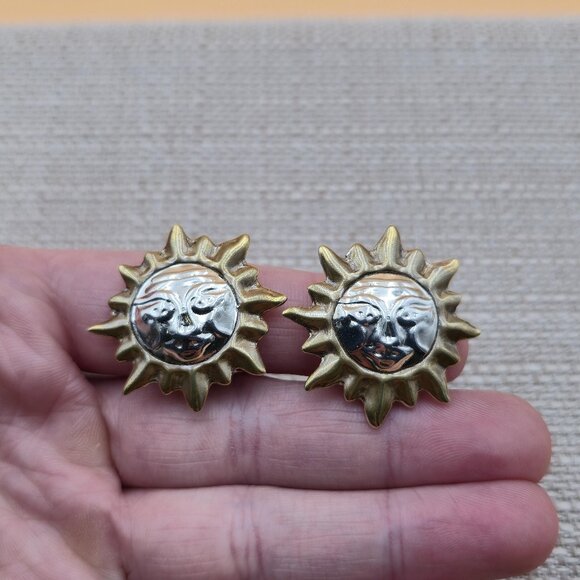 Sterling Silver Two Tone Sun Heavy Clip On Earrings A5323 - Picture 1 of 5